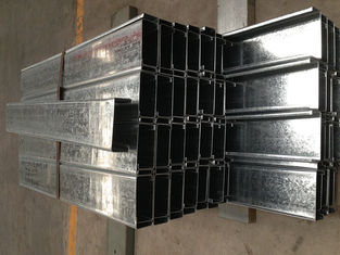 Chine Q235, Q195 a galvanisé les Purlins en acier avec la structure secondaire d'acier de construction fournisseur