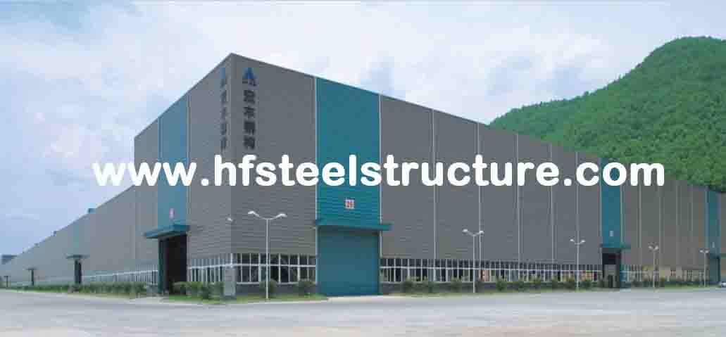 Bâtiments galvanisés d'entrepôt de fabrications d'acier de construction couverts par le panneau de revêtement de mur