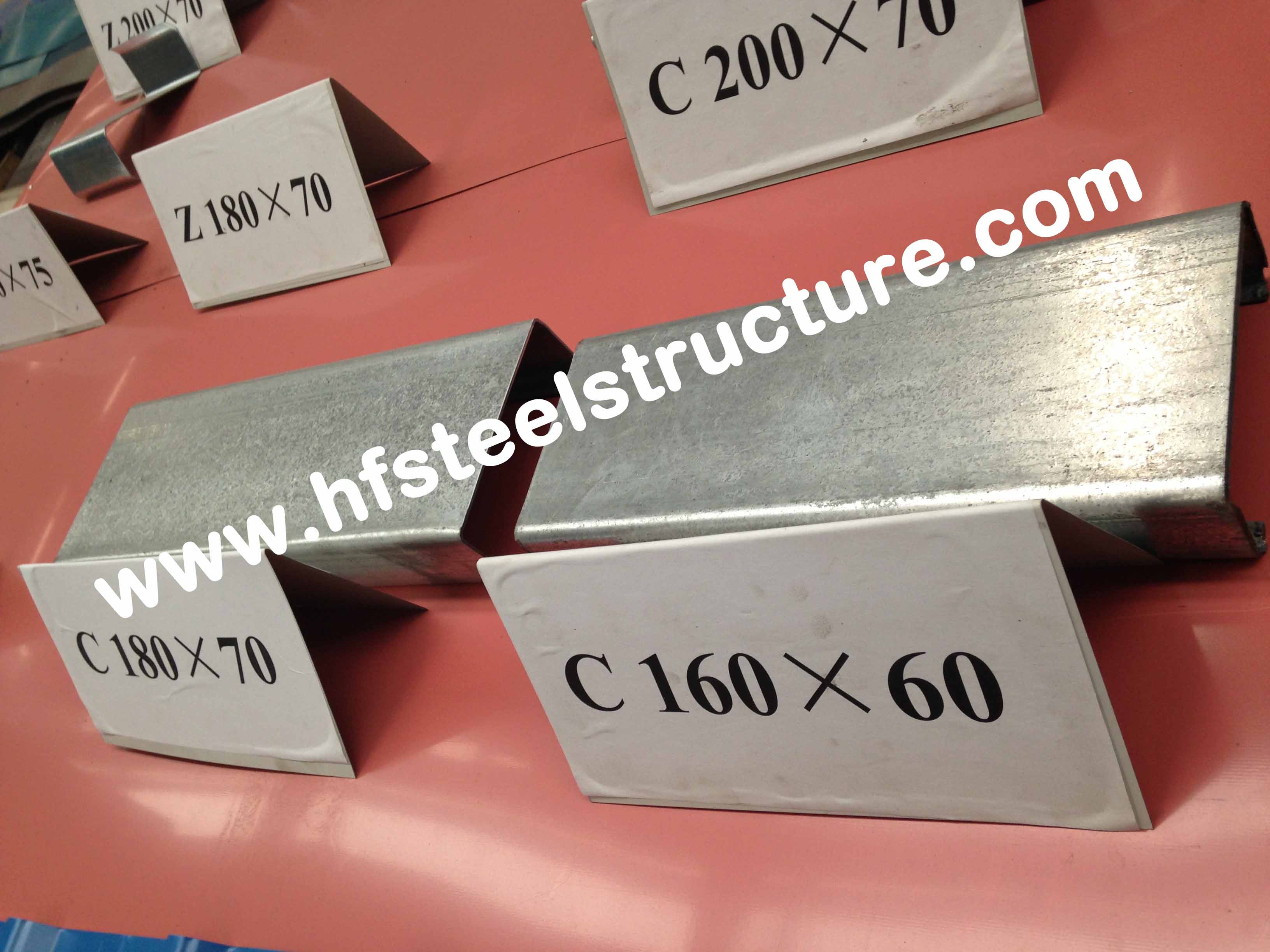 Purlins en acier galvanisés C de matériau de construction d'acier de construction et acier de Purlin de Z